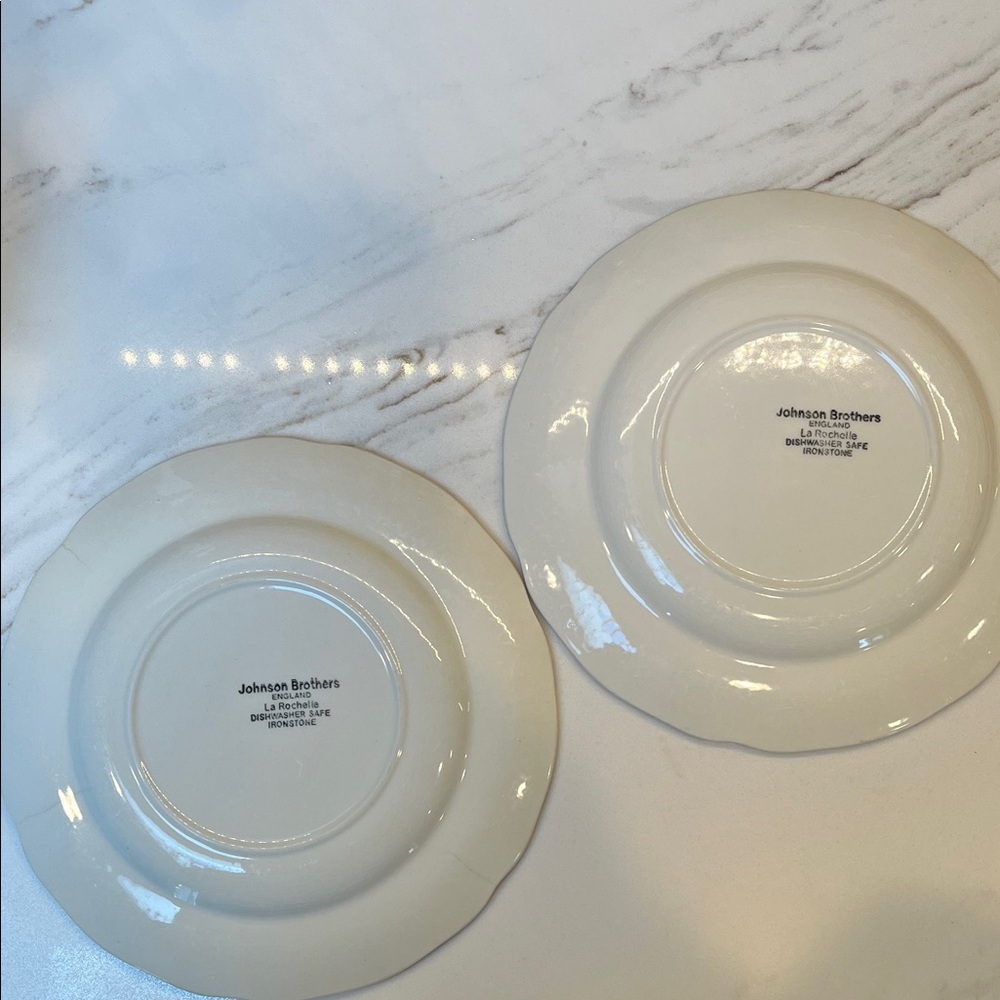 Johnson Brothers La Rochelle Pattern 7” Plates - Red and Blue - Picture 2 of 6